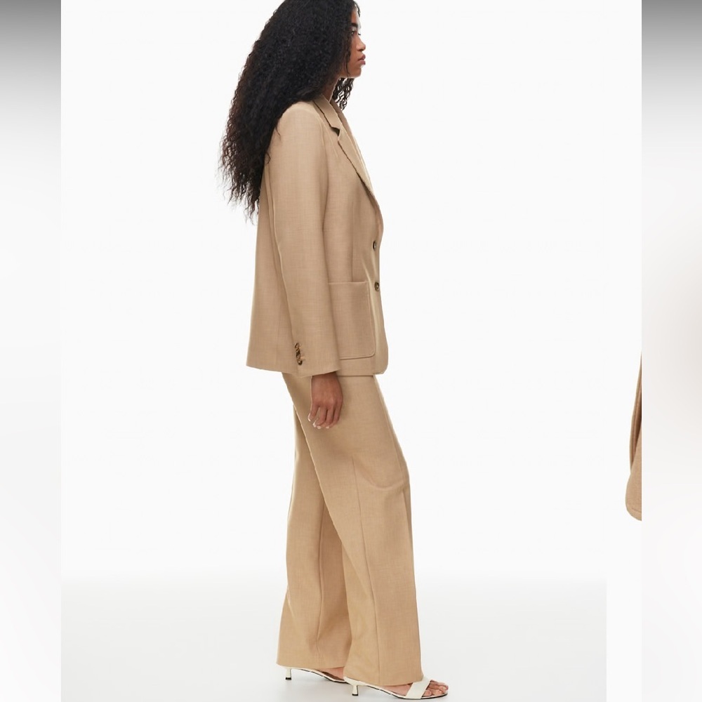 Aritiza | Wilfred Content Blazer - Picture 3 of 13
